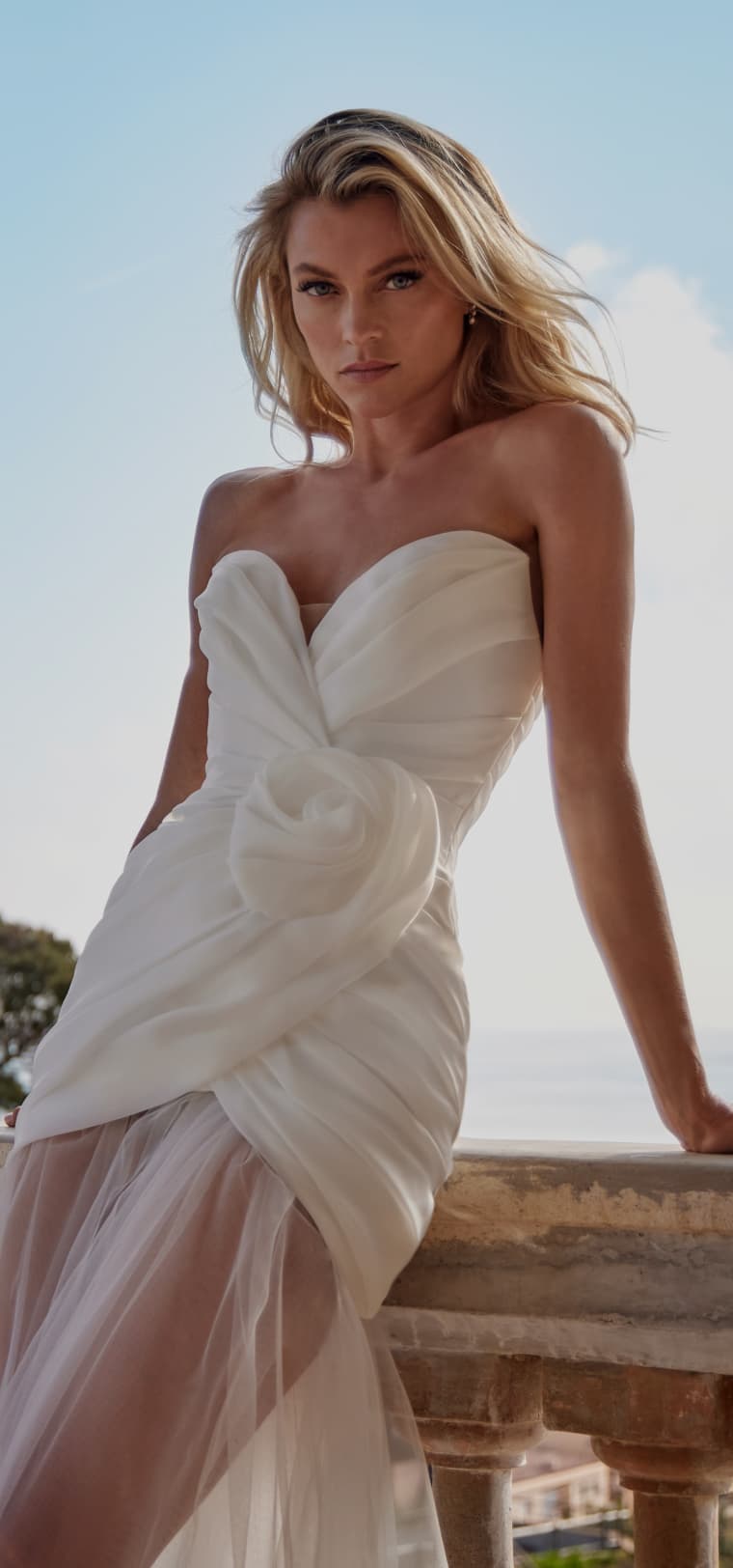 Collezione Pronovias 2026: abiti da sposa senza tempo ispirati a Barcellona